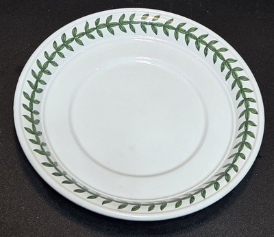 Portmeirion Botanic 6'' leaf rimmed saucer plate