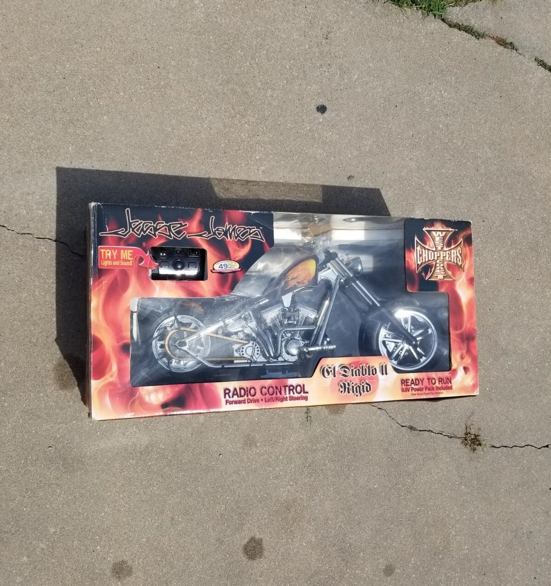 West Coast Choppers Jesse James Motorcycle El Diablo II Radio