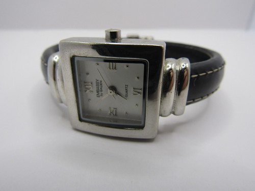 Embassy by Gruen cuff bracelet womens watch Wear or sale it New battery Lot F 9