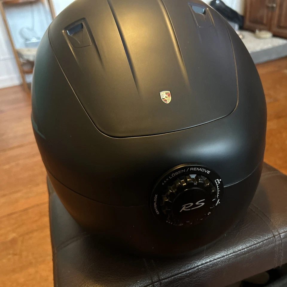 Porsche 911 GT2  RS Racing Helmet Case - Image 3 of 4