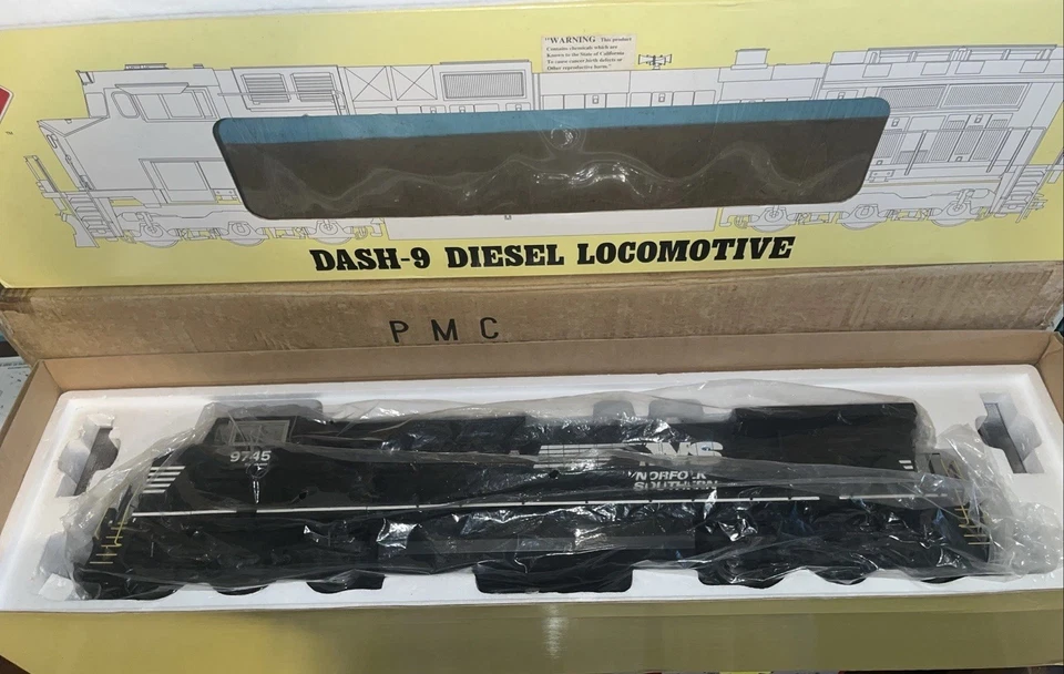 ARISTO-CRAFT ART-23006-A G GAUGE DASH-9 NORFOLK SOUTHERN #9745, DCC/SND READY OB - Image 2 of 4