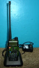 Baofeng UV-5R Dual Band HT Transceiver w/ Charger Excellent Condition