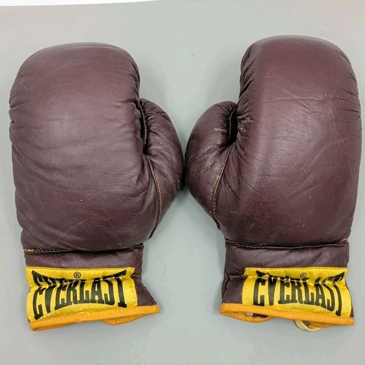 Paire De Gants De Boxe Vintage Super Pro 1978 – Cuir Noir, Collection