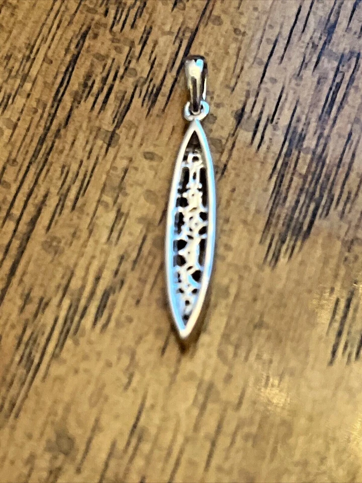 Colgante hoja diamante amarillo (IR) rodio y platino sobre plata de ley 0. Foto 4 de 4