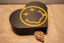 Heart Shaped Box Reptile Hide Nirvana Band for Leopard Geckos/Reptiles