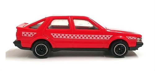 Corgi 1/43 Scale C106/13 - Saab 9000 Fire Chief Car - Red - Picture 3 of 5