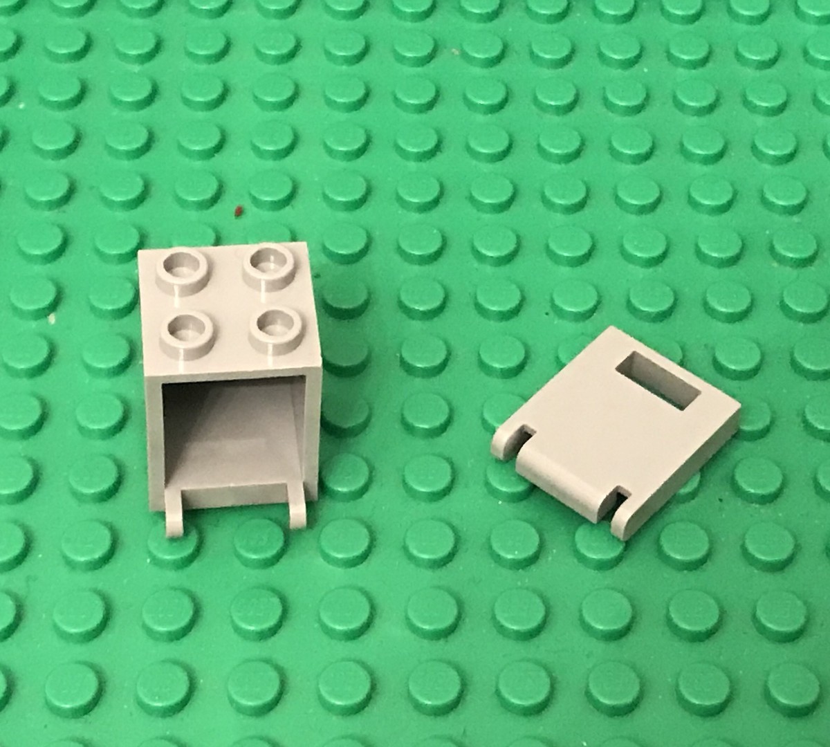 Lego 10 Light Bluish Gray Container Box 2x2x2 Complete Assembly W