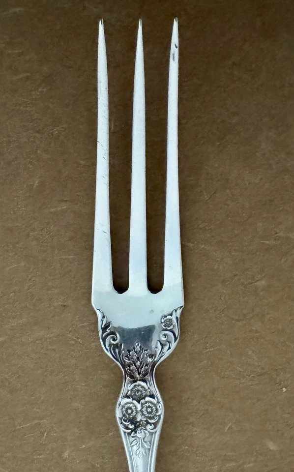 "ART NOUVEAU GORHAM BUTTERCUP 6 1/8"" TENEDOR DE FRUTA INDIVIDUAL ESTERLINA PIEZA ANTIGUA!! Foto 3 de 4