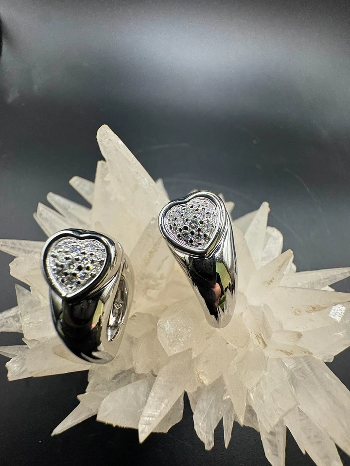 Original Piaget Ohrringe in 18 Karat (750) mit Brillanten, Herzförmig & robust - Bild 4 von 4