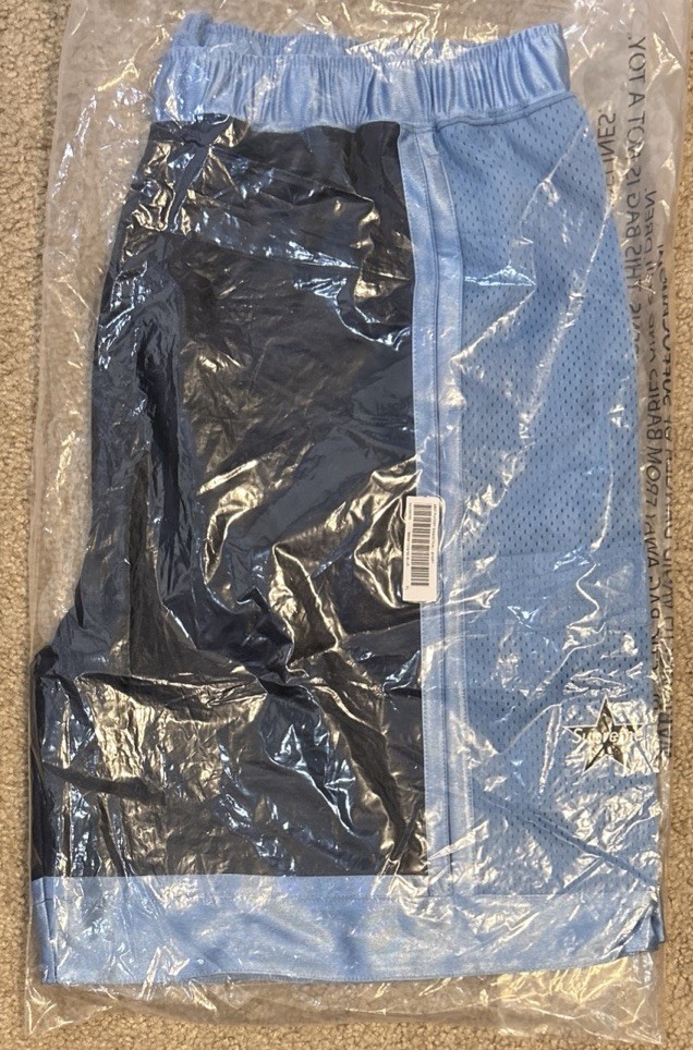 ウェア Supreme Side Pocket BasketballShort Blue Supreme Side Pocket Basketball Short Woodland Camo Men's