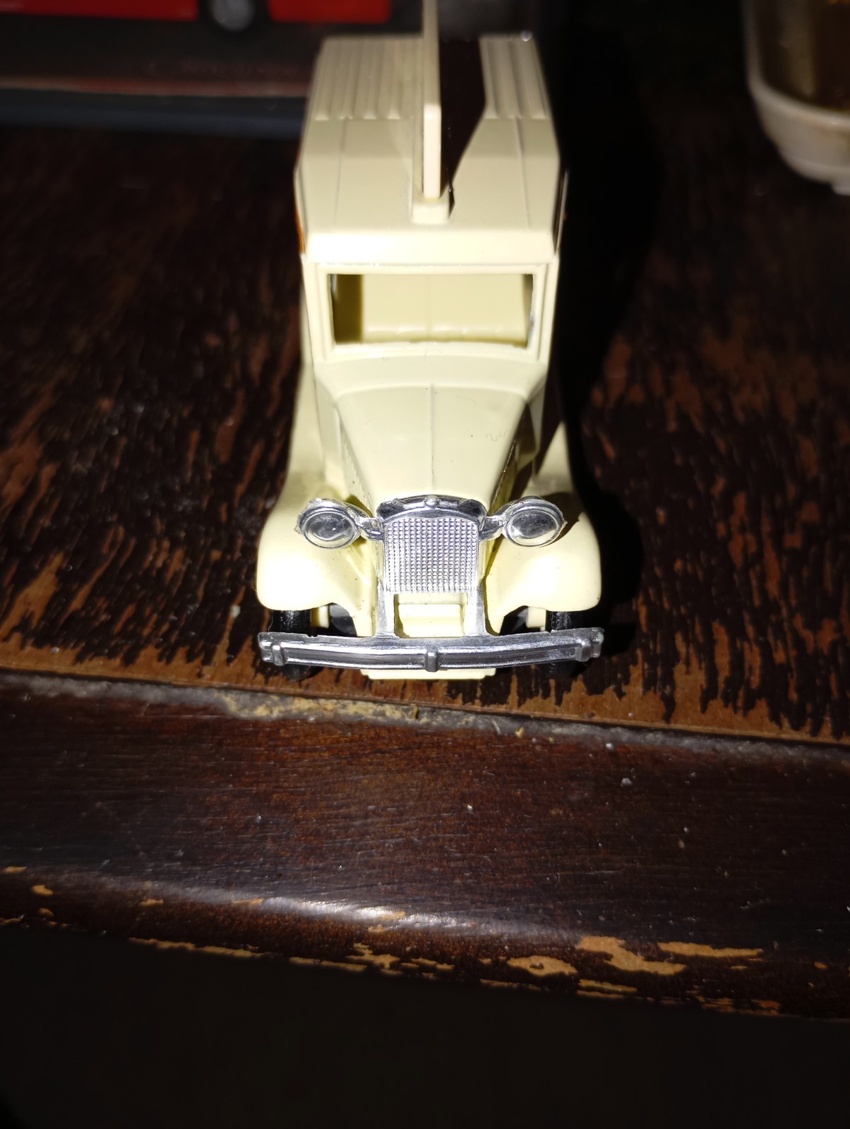 Picture 2 of 4
