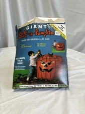VINTAGE HALLOWEEN GIANT STUFF A PUMPKIN LEAF BAG 1989 IN ORIGINAL BOX SUN HILL