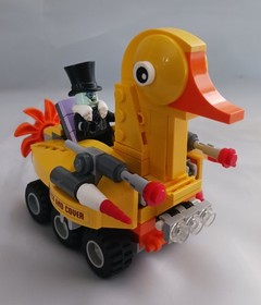 BatBoat Duckmobile Penguin Batman Figures From LEGO 70909 Movie Batcave Break-in