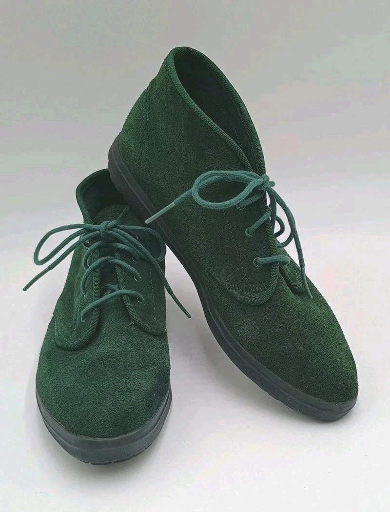 Vintage 1960s/1970s Charles F. Clark Beige Red & Green Striped Bowling Shoes (6) Vintage 1960s/1970s Charles F. Clark Beige Red & Green  main image 4