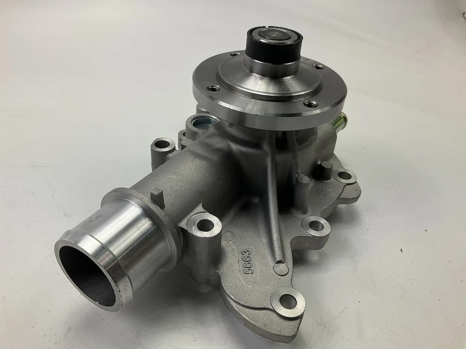 REMAN. Bomba de agua motor Worldparts 943068 1996-01 Ford Explorer, Mountaineer Foto 3 de 4