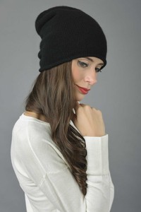 slouchy black beanie hat