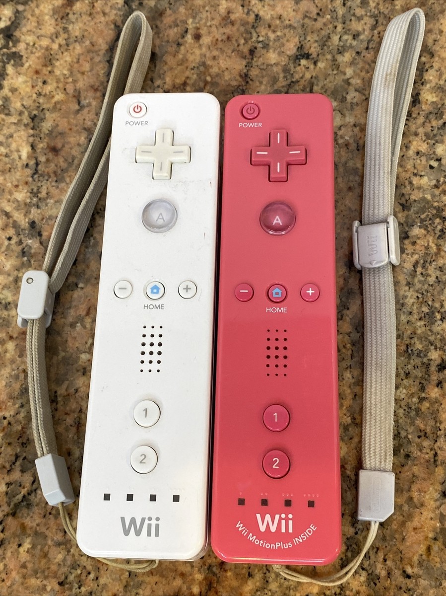 Lot Of 2 1 Nintendo Wii Motion Plus And 1 Standard Lot Of 2 1 Nintendo Wii Motion Plus And 1 Standard