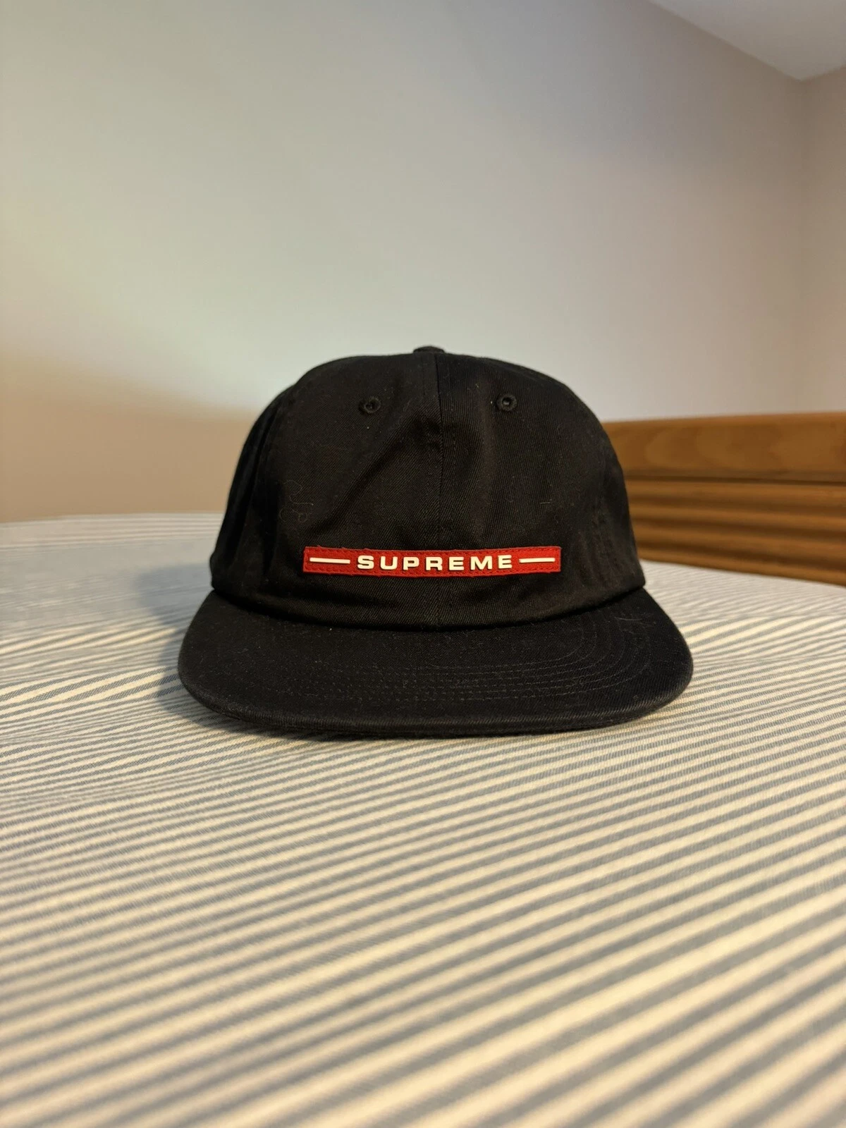 chapeau arrière sangle suprême