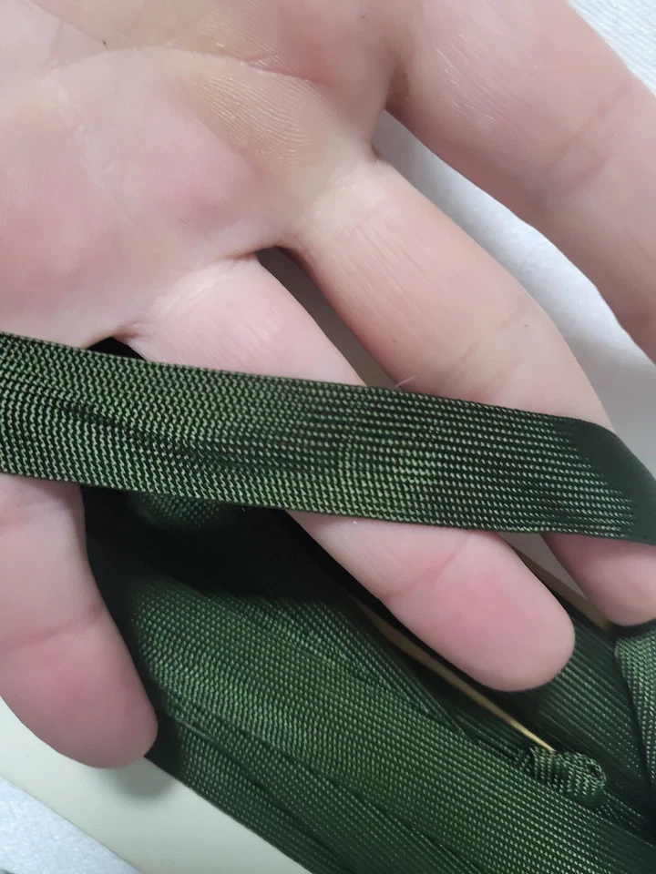 Ruban ancien biais en rayonne vert grand metrage 9 mètres sur 1,5 cm A4 - Photo 2/4
