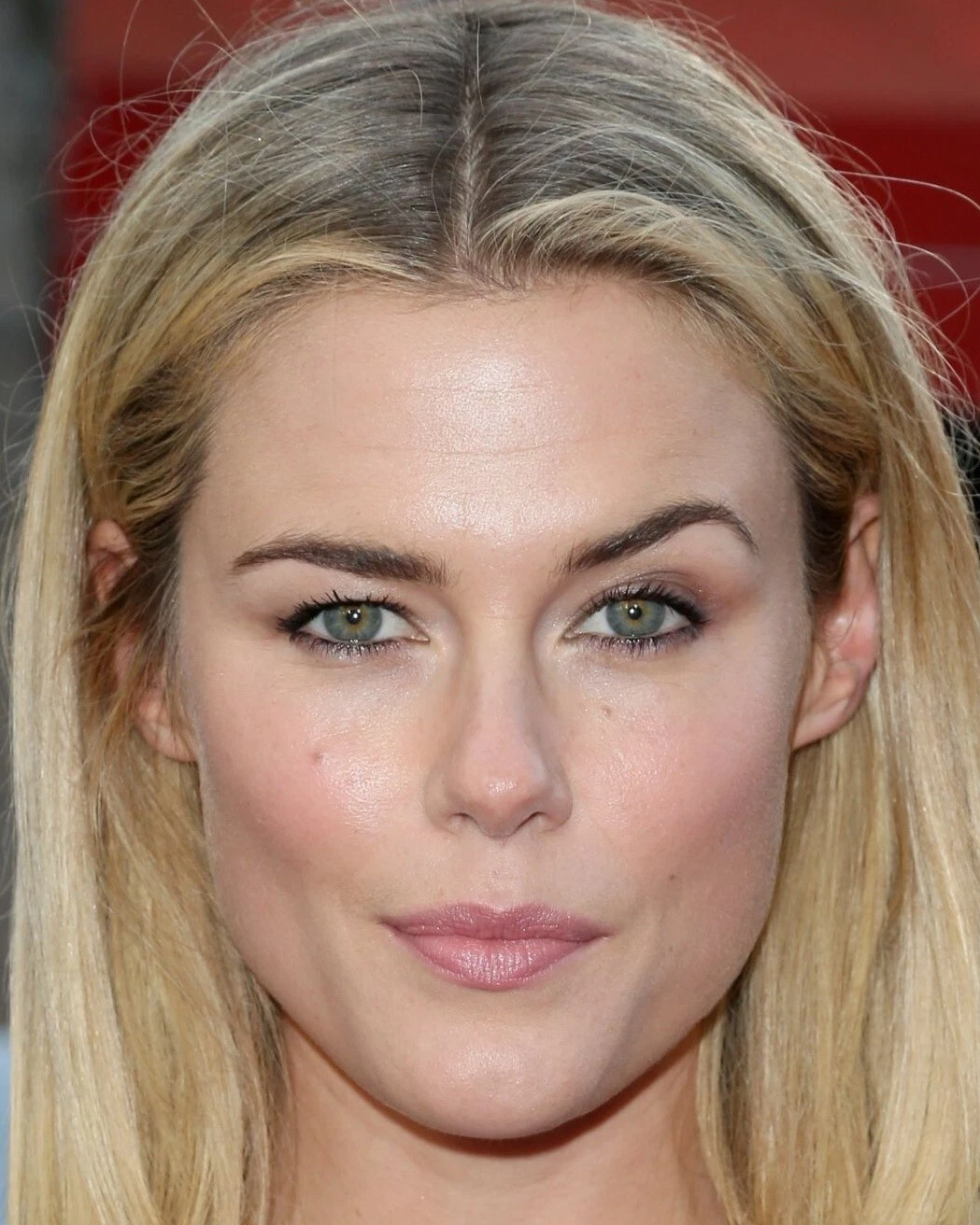 SEXY RACHAEL TAYLOR 8x10 PHOTO *