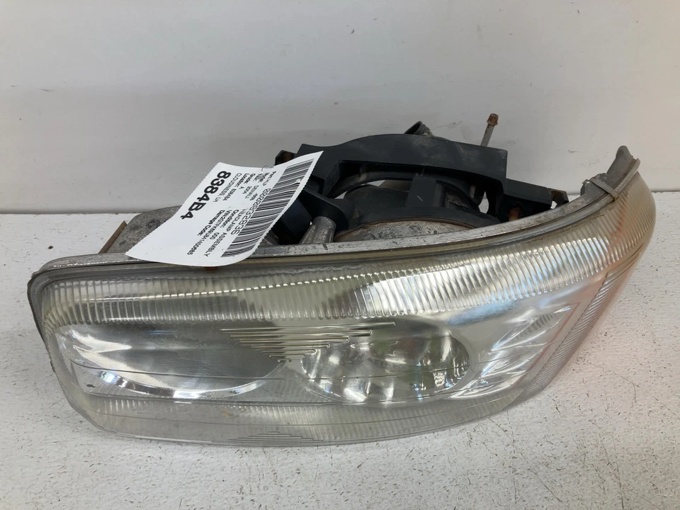 Headlamp Assembly 04 SIERRA DENALI Drivers side - Image 2 of 4