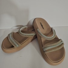 Sandalia para mujer Moleca con correas brillantes marrón hecha en BRASIL talla 9 EE. UU.