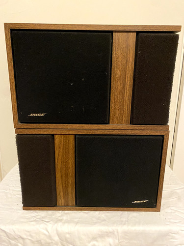 Vintage Bose Model 301 Direct/Reflecting Speaker System (pair, one working)