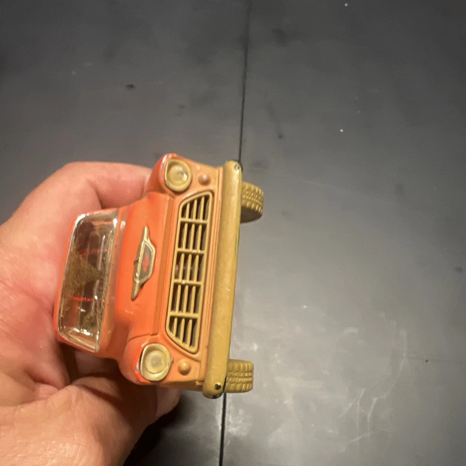 Kinsmart 1955 雪佛兰 Stepside 3100 皮卡车 1: 32 — 第 4/4 张图片