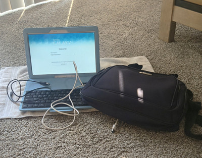 Samsung Galaxy Tab Pro 12.2'' (SM-T900) 32GB Bundle W/keyboard, Case, & Tag Bag