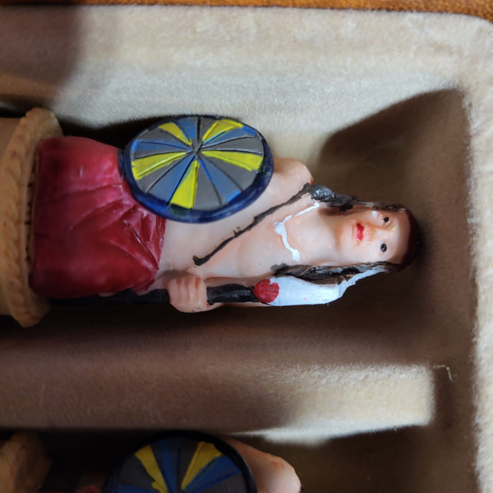 Vintage Italfama Italy Chess Set Leather Board American West Cowboys And Indians