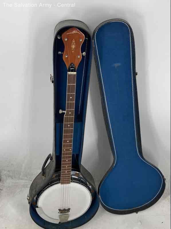 5-String Right Handed Musical Instrument Banjo In Hard Carrying Case