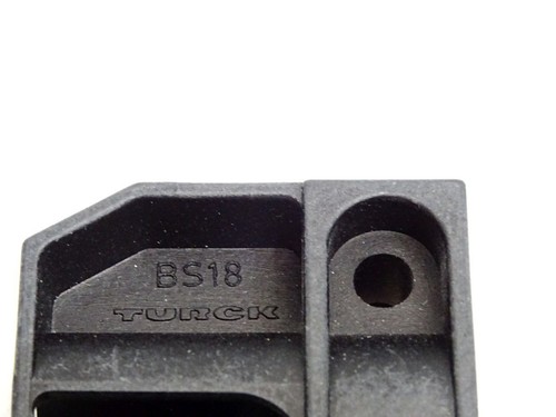 Turck BS18 Mounting Clamp / Neu - Picture 2 of 2