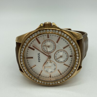 Fossil Watch Women display picture 1