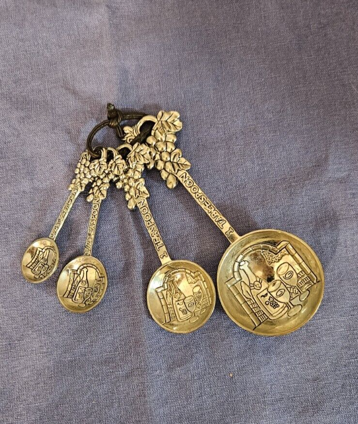 Ganz 4 Piece Metal Measuring Spoons Set Featuring Grapes, Wine Glasses & Bottle