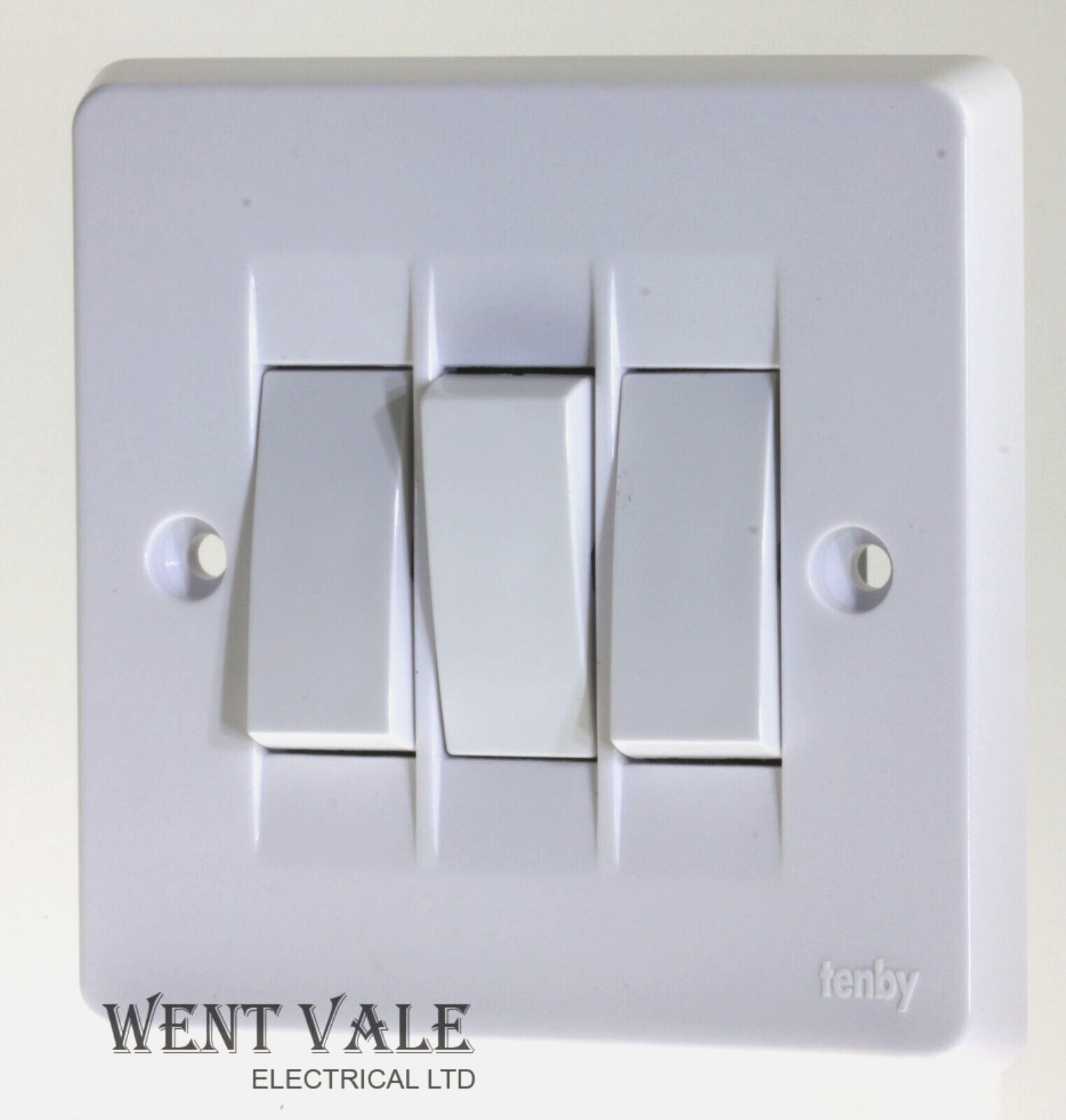 Tenby-Legrand - 7360 32 - 10a Three Gang Two Way Plate Switch New