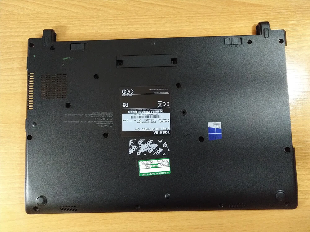 Plasturgie basse bottom case socle cover Toshiba Satellite PRO C50-A (C50-A-15H