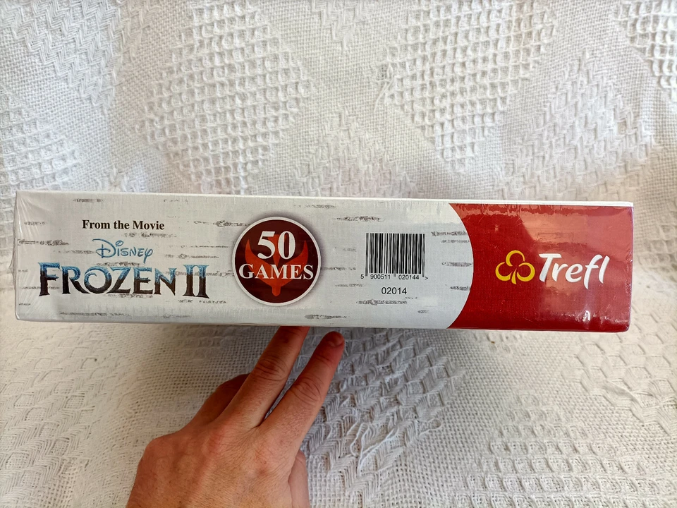 Frozen 2 50-in-1 Game Set: Checkers, Chess, Cards, Pickup, Dice | New & Sealed - Image 4 of 4