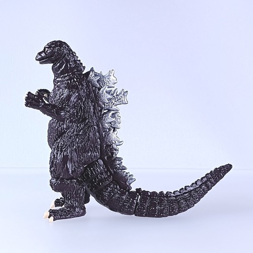 Godzilla 1955 Ver. Eiji Tsuburaya Selection HG Figura Bandai de Japón Envío g... - Imagen 3 de 8