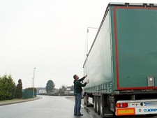 Axis Line Eis LKW entfernen, Eisplatten vom LKW entfernen durch Spr&uuml;hen