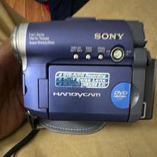 Sony Handycam DCR-DVD101 DVD-R/RW Camcorder 20x Zoom 2.5" LCD USB W/BAG 4 DVR cd