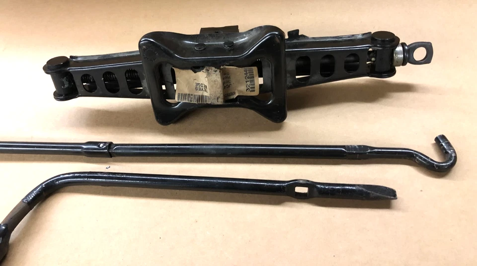 Dodge Journey 2009 llave de gato de repuesto 2009-2020 Foto 4 de 4