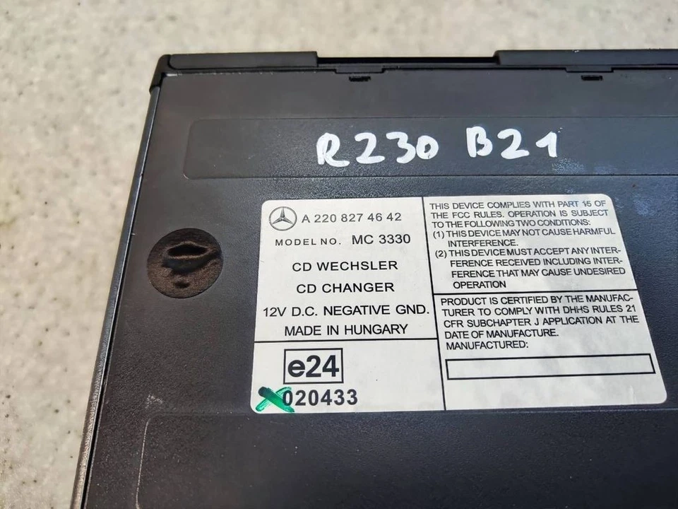 Mercedes-Benz SL R230 2004 CD DVD Changer 2208274642 AOP41002 - Image 4 of 4