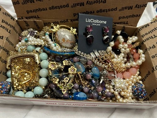 Vintage & Modern Costume Jewelry Lot ~Some Signed ~Small Priority Box #1312