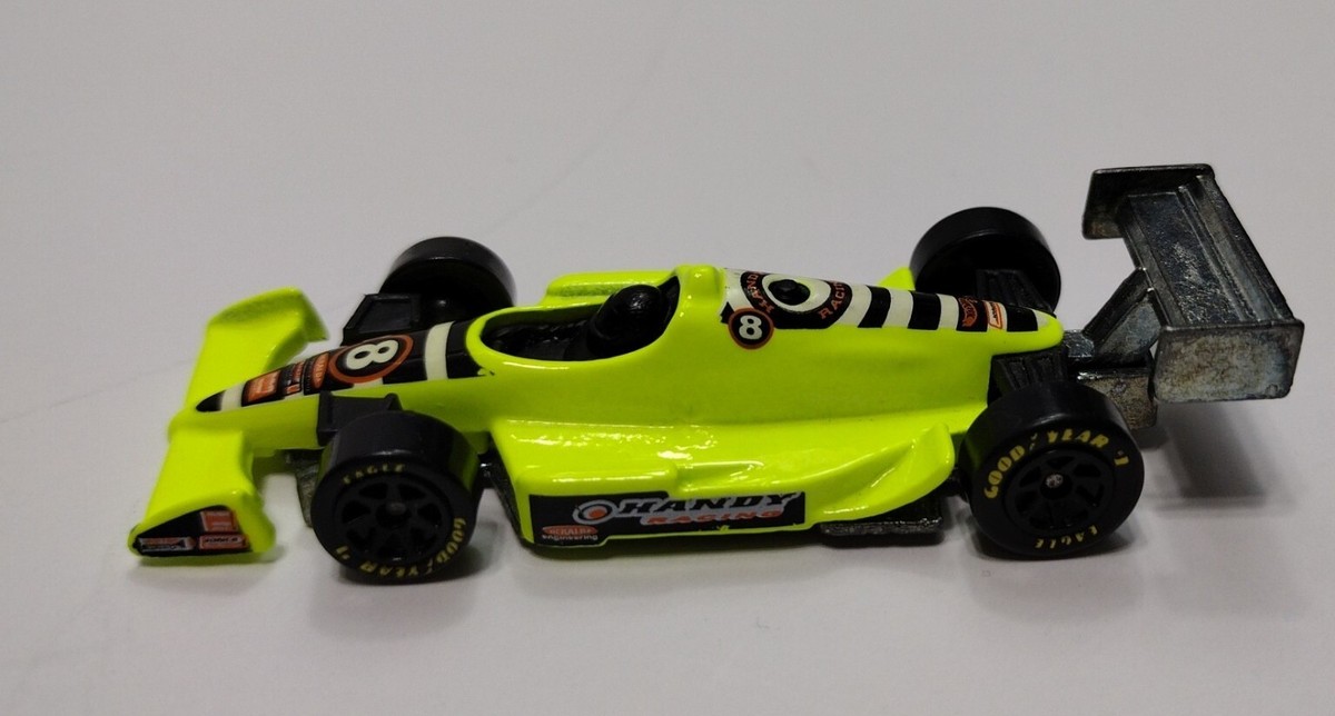 (新品未開封) Hot Wheels Formula 1 Hot Wheels 5-Pack Race Team, Formula 1 -Themed 1:64 Scale