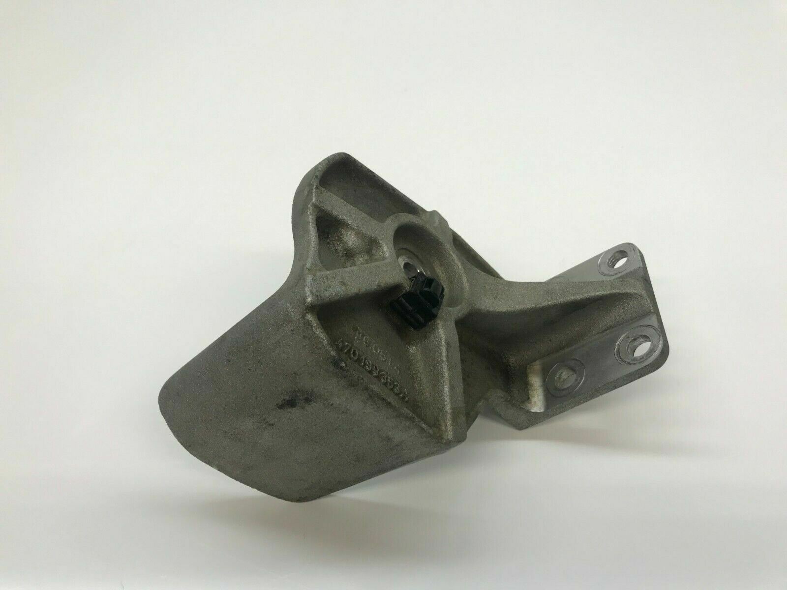 LAMBORGHINI AVENTADOR REAR DIFFERENTIAL MOUNT SUPPORT BRACKET OEM 470199353A