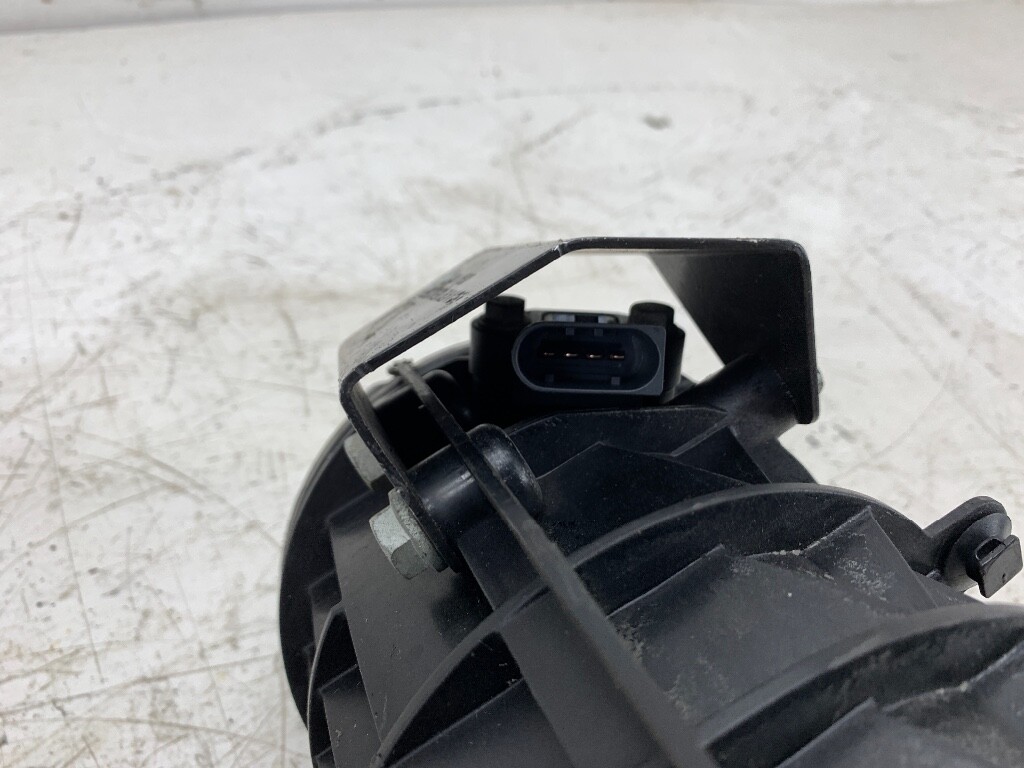 Detroit Diesel DD15 Engine Turbocharger Outlet Cold Boost Pipe  