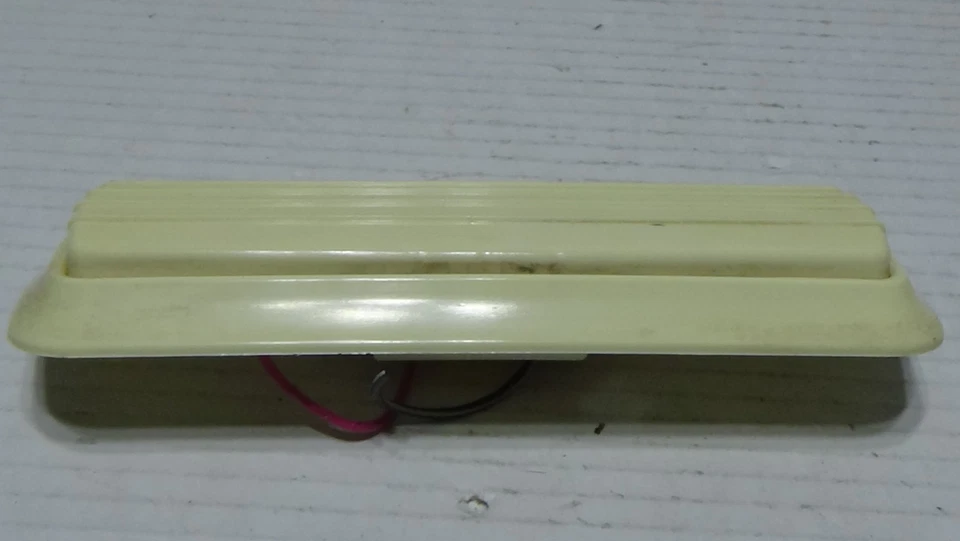 1987-1995 Jeep Wrangler YJ Hard Top Dome Light Lamp - Image 2 of 4