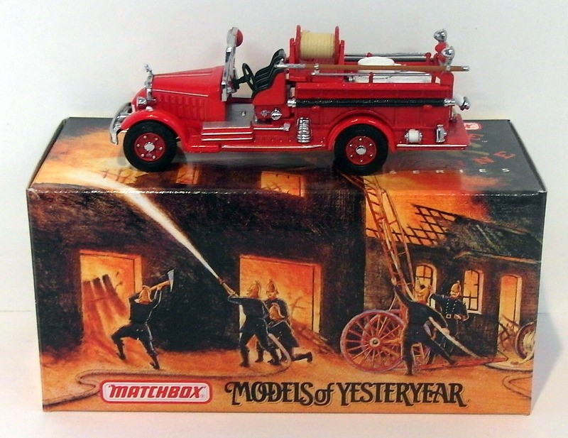 Matchbox 1/43 Scale Diecast YFE15 - 1935 Mack AB Fire Engine