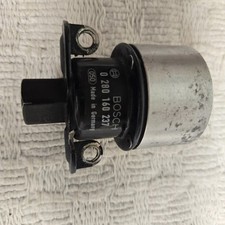 Adjustable Fuel Pressure Regulator For 198687 Buick Turbo Cars Silver Top Adjustable Fuel Pressure Regulator For 198687 Buick Turbo Cars Silver Top