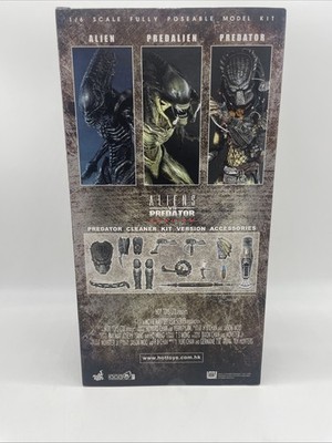Hot Toys MMS66 Aliens vs. Predator Requiem AVP-R Predator (Cleaner